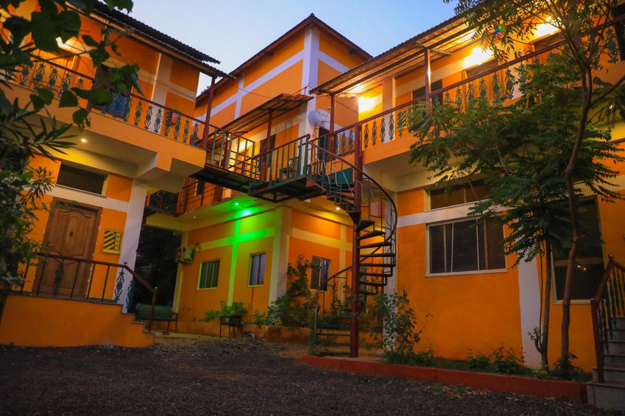 Auro Wellness Castle Ξενοδοχείο Ποντισερί Εξωτερικό φωτογραφία