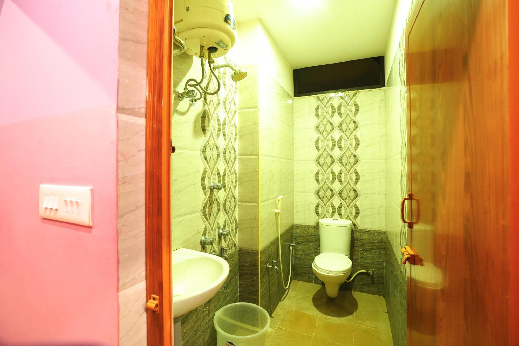 Auro Wellness Castle Ξενοδοχείο Ποντισερί Εξωτερικό φωτογραφία