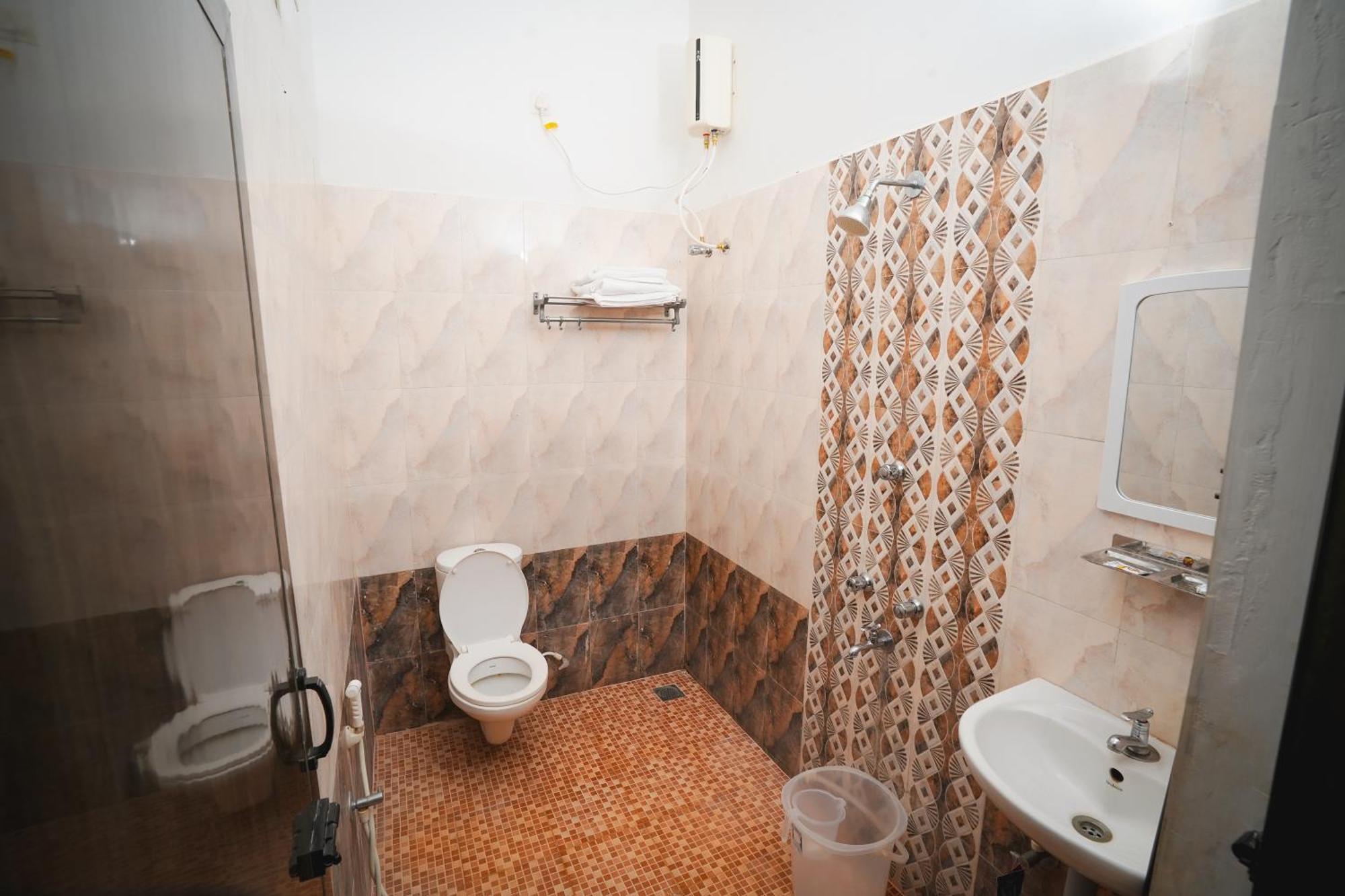 Auro Wellness Castle Ξενοδοχείο Ποντισερί Εξωτερικό φωτογραφία